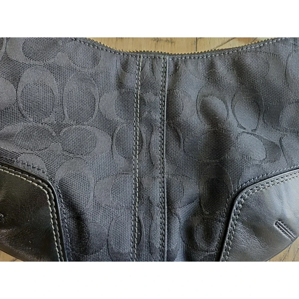 Coach Hobo Bag 11371 Black On Black Jaquard Leather Y2K Crescent C Logo Brass - Picture 13 of 16